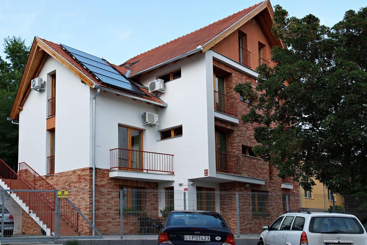 Centrum Apartmanhaz Pécs Exterior foto