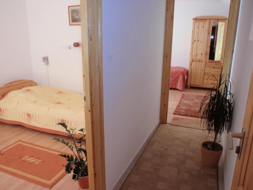 Centrum Apartmanhaz Pécs Zimmer foto